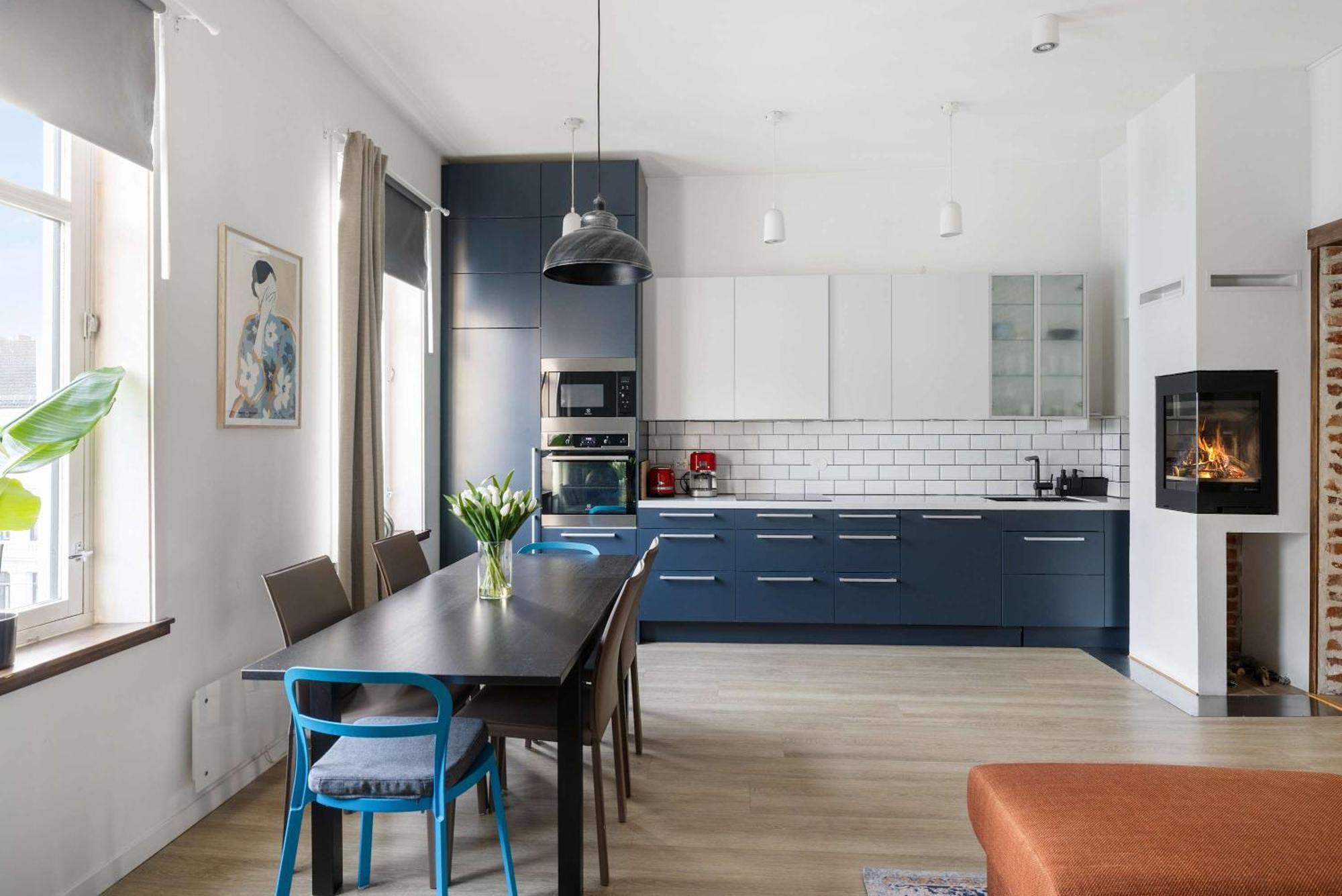 Dinbnb L Stylish - Fireplace & Balcony In Apartment